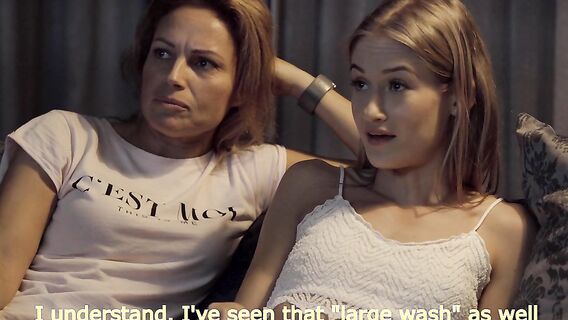 Сводный брат кончил худенькой сестре Тиффани Татум внутрь