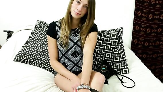 Заплатил денег и трахнул стройную девушку на кастинге